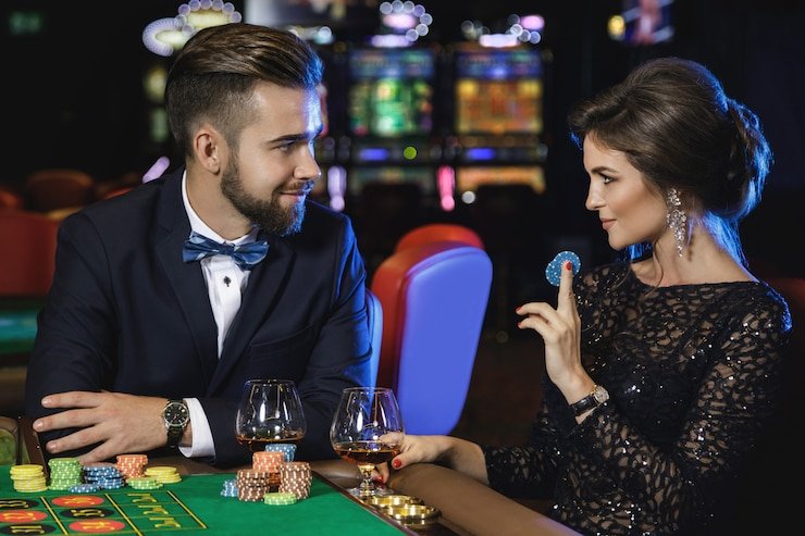 Pemain Qiu Qiu sedang bermain di meja langsung ultraslot88